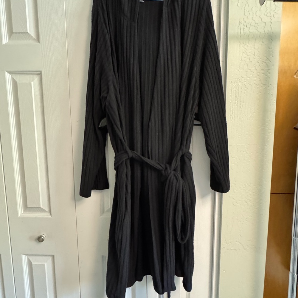 City Chic Black Textured Robe